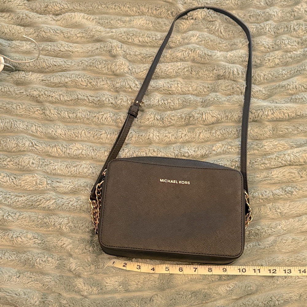 Michael Kors Elegant Black Crossbody Bag
